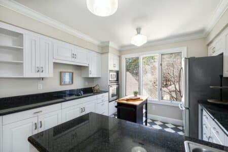 a black kitchen worktop