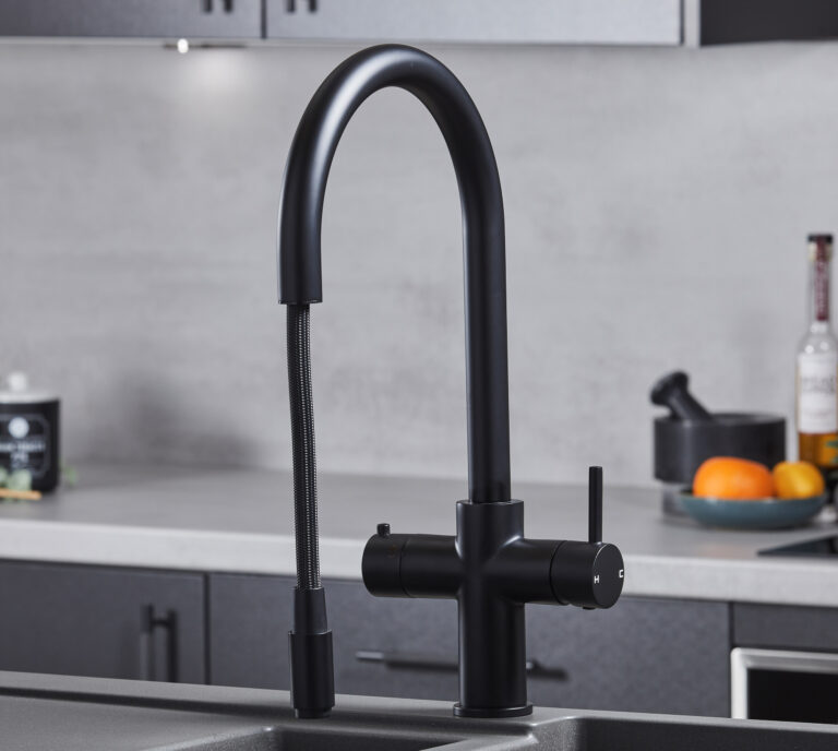 a swan neck pull-out hot water tap with extended spout in matte black