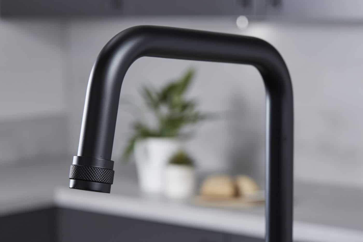 Artesano 3-in-1 D Shape Boiling Water Tap - Matt Black - Image 4