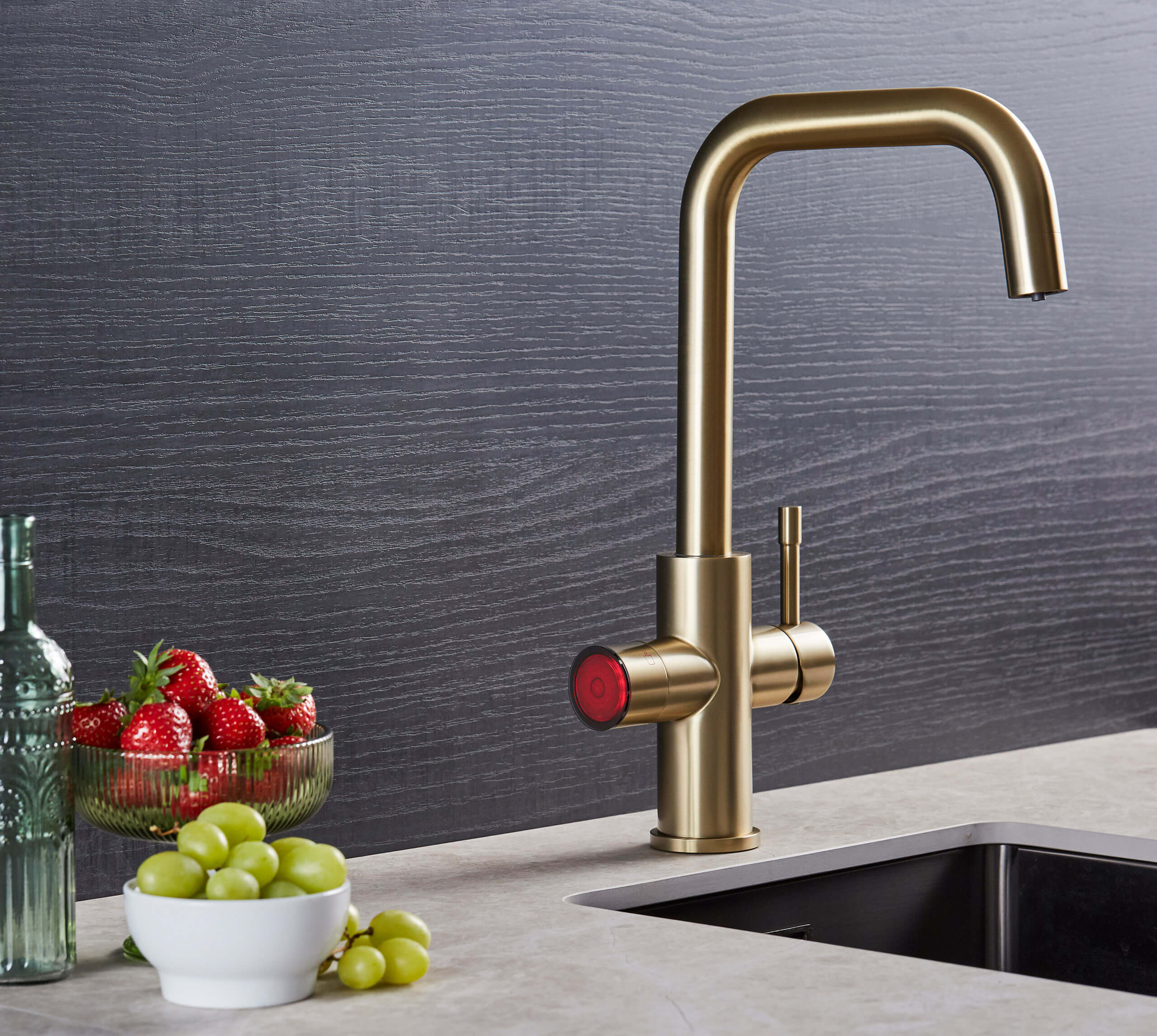 Sapphire D Chilled 4-in-1: D Shape Digital Tap - Brushed Gold - Image 9