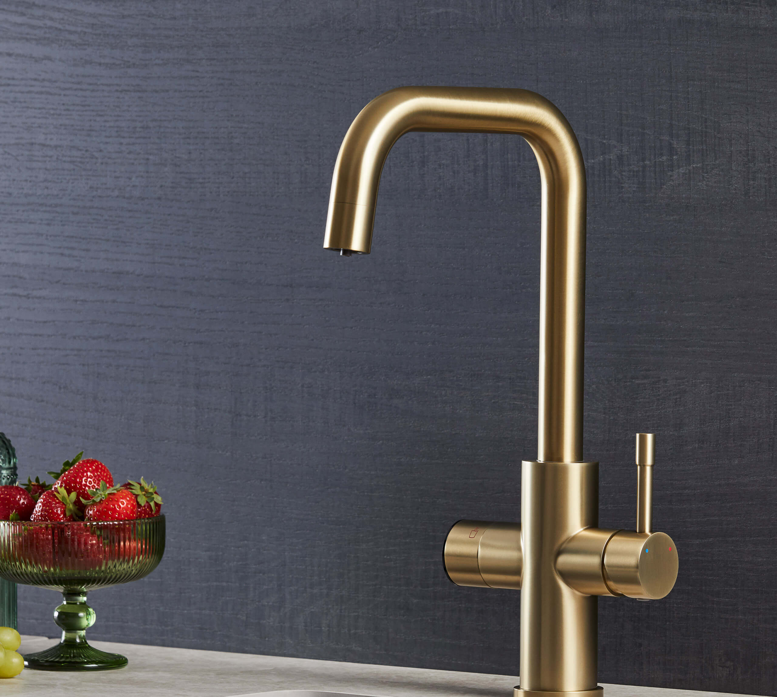 Sapphire D Chilled 4-in-1: D Shape Digital Tap - Brushed Gold - Image 2